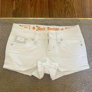 Size 24 white ROCK REVIVAL SHORT SHORTS